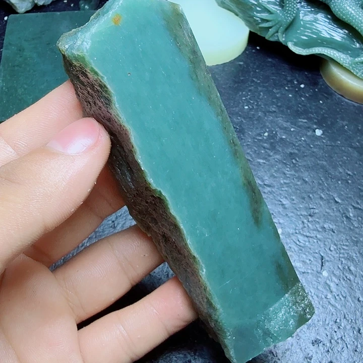 未镶嵌和田玉（糖玉）珠宝奇石