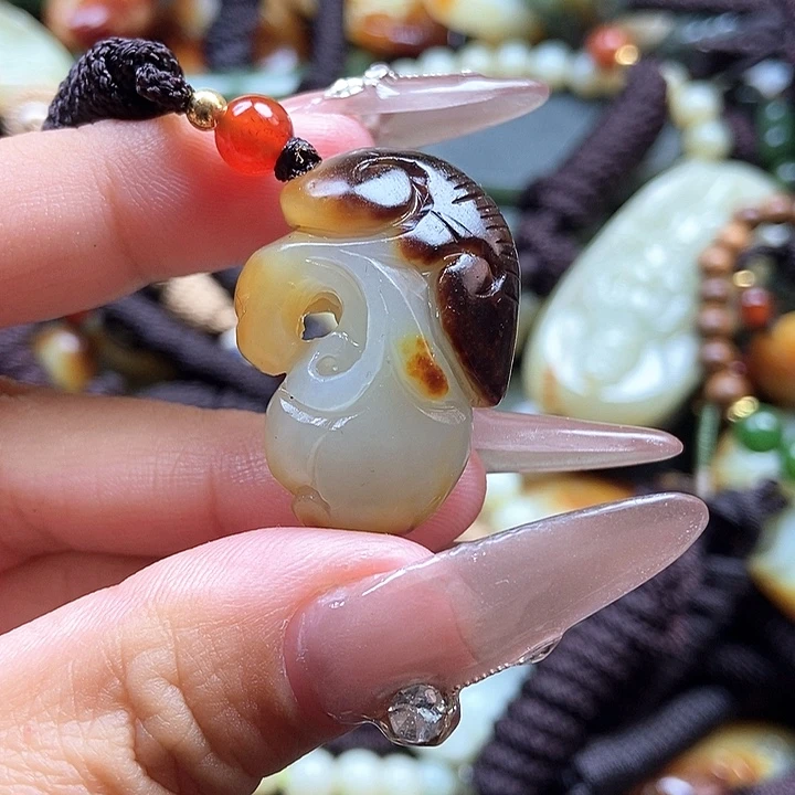 和田玉颈饰未镶嵌