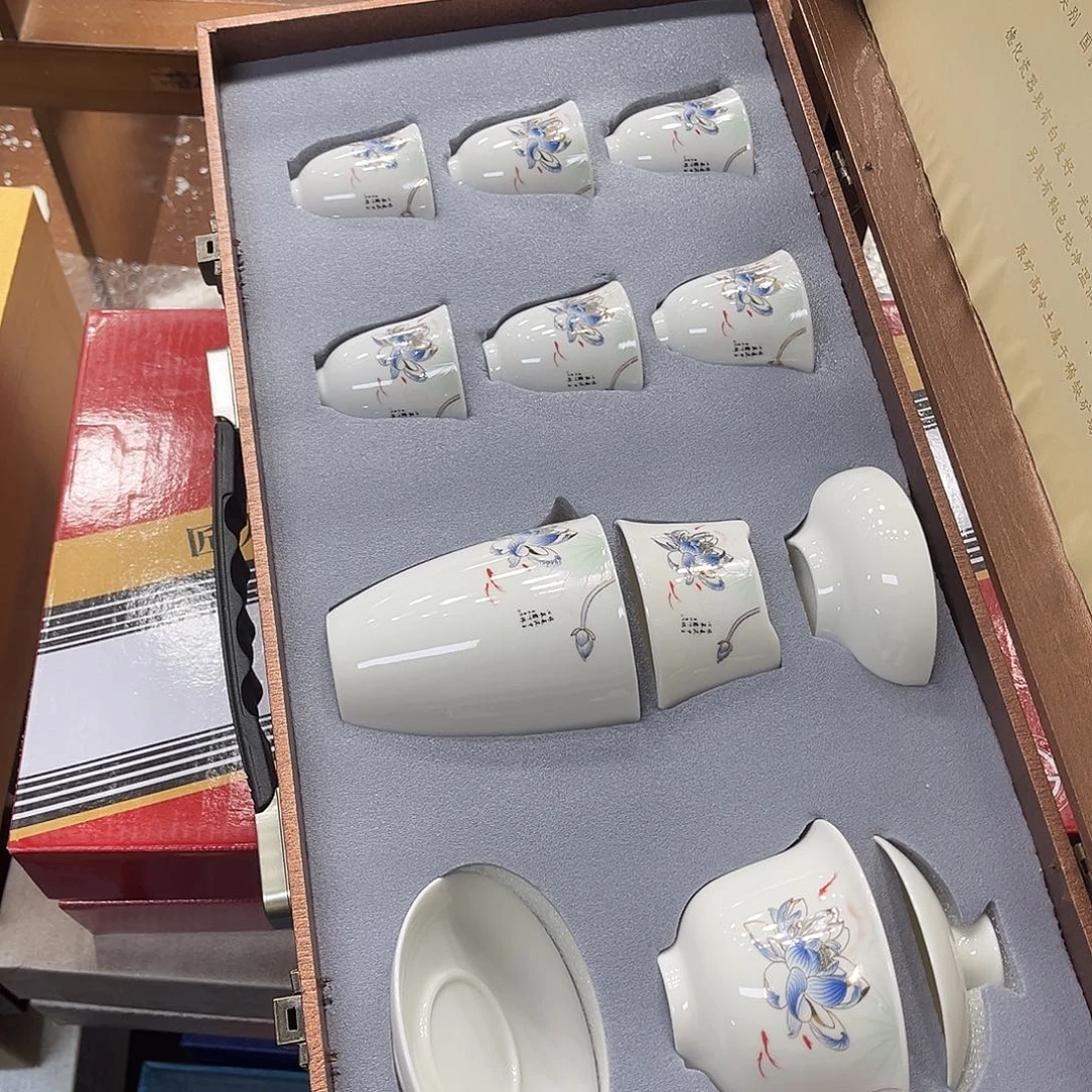 孤品茶具套装等。