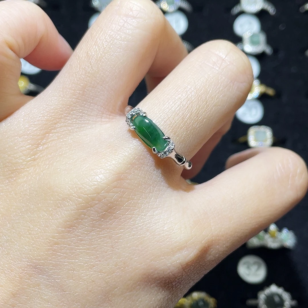 翡翠未镶嵌戒指戒指