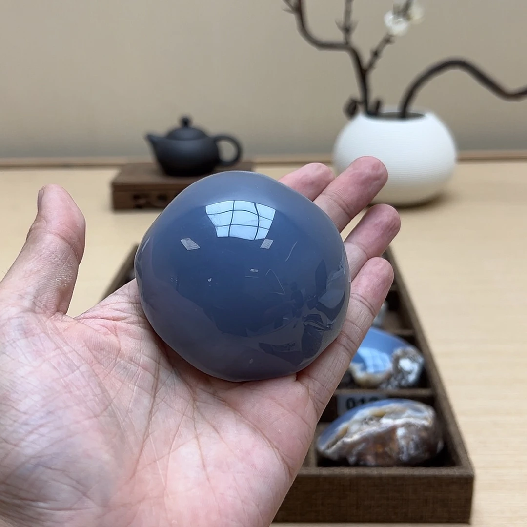 未镶嵌玛瑙/玉髓珠宝奇石林