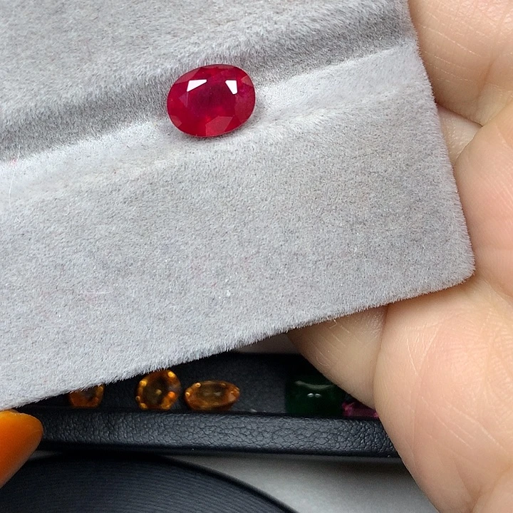 红宝石裸石2.59ct缅甸鸽血红红宝石