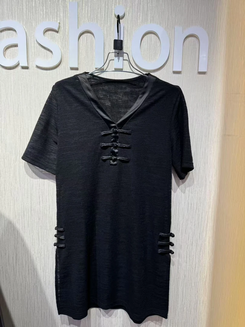 8801百搭洋气盘扣中长款V领复古风时尚短袖T恤