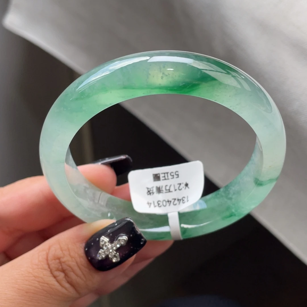 未镶嵌手镯翡翠回流）木那冰飘绿起光正圈手镯