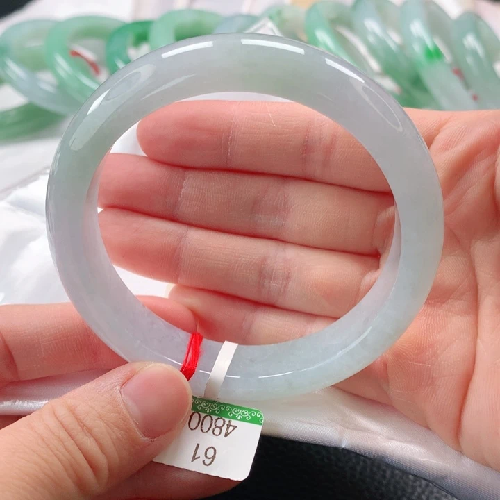 翡翠手镯未镶嵌缅甸A货翡翠手镯