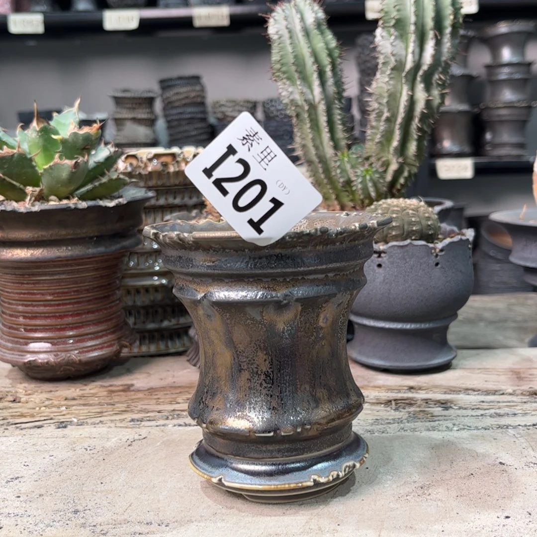 陶内口10高11瑕疵