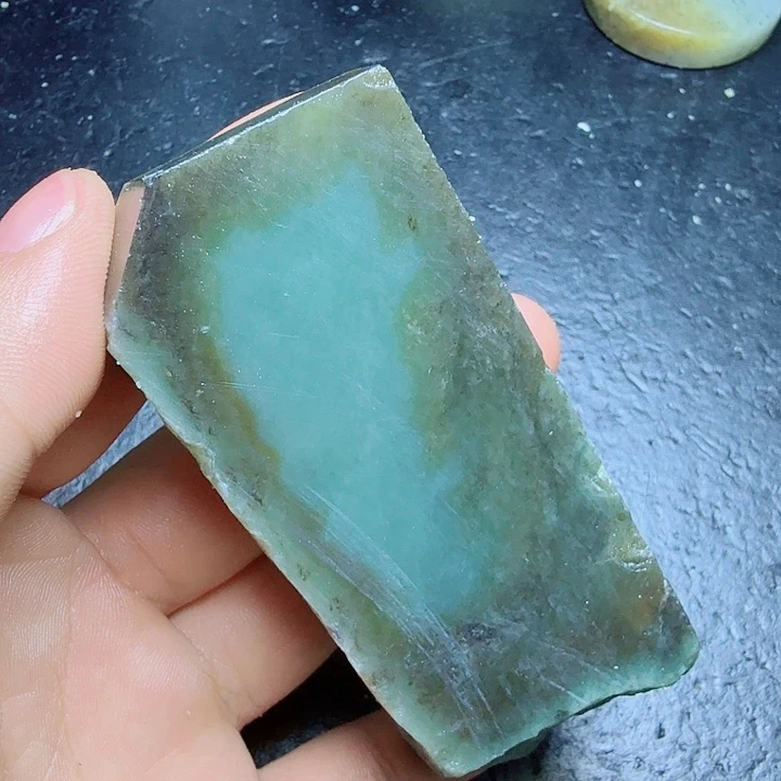 和田玉（糖玉）未镶嵌珠宝奇石