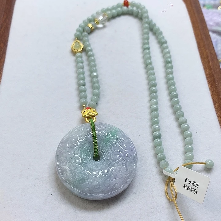 翡翠颈饰未镶嵌吊坠