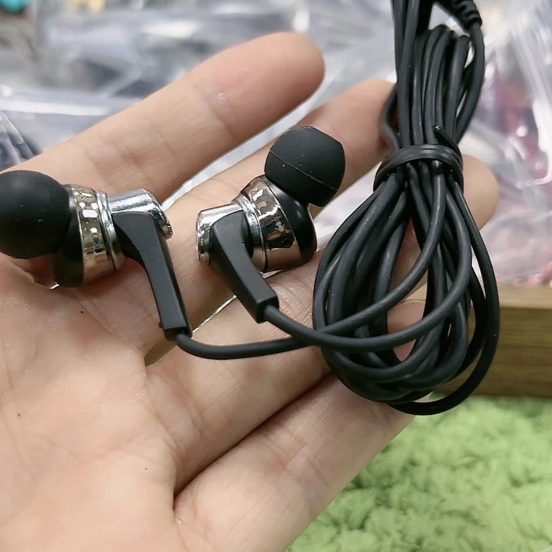 【闪购商品】95新CKR5银色