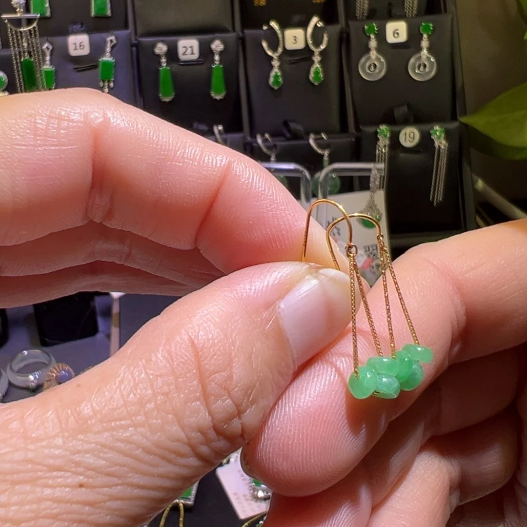 翡翠18K金镶嵌颈饰耳环