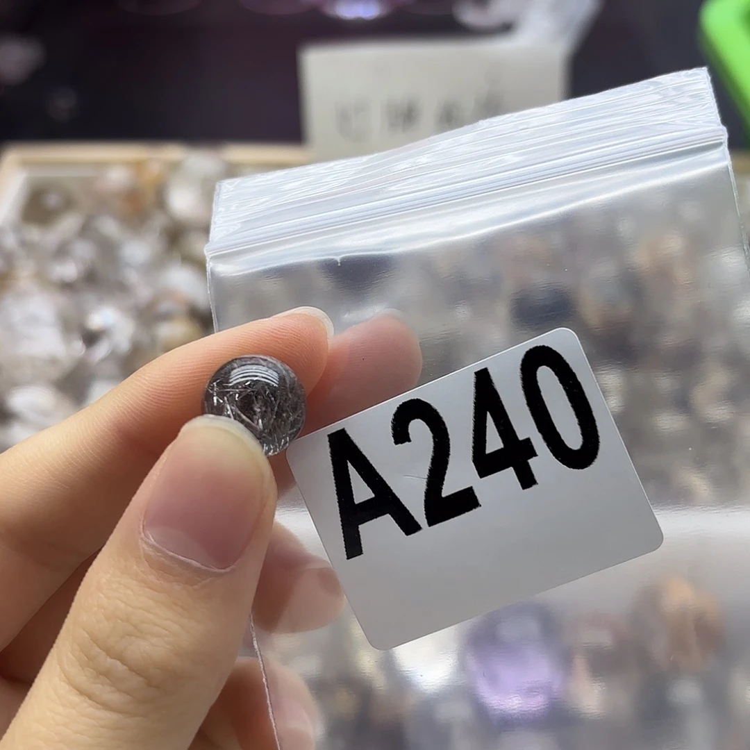 楼***斯水晶珠宝半成品未镶嵌240