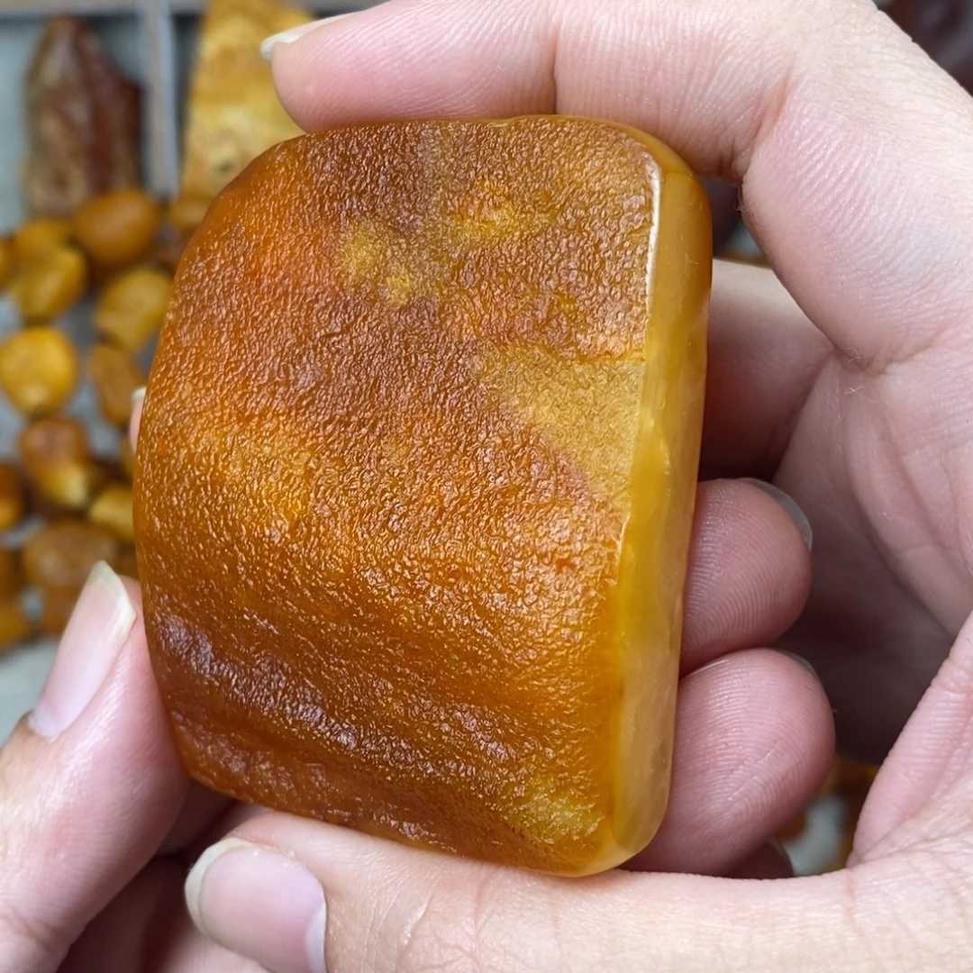 琥珀未镶嵌珠宝奇石