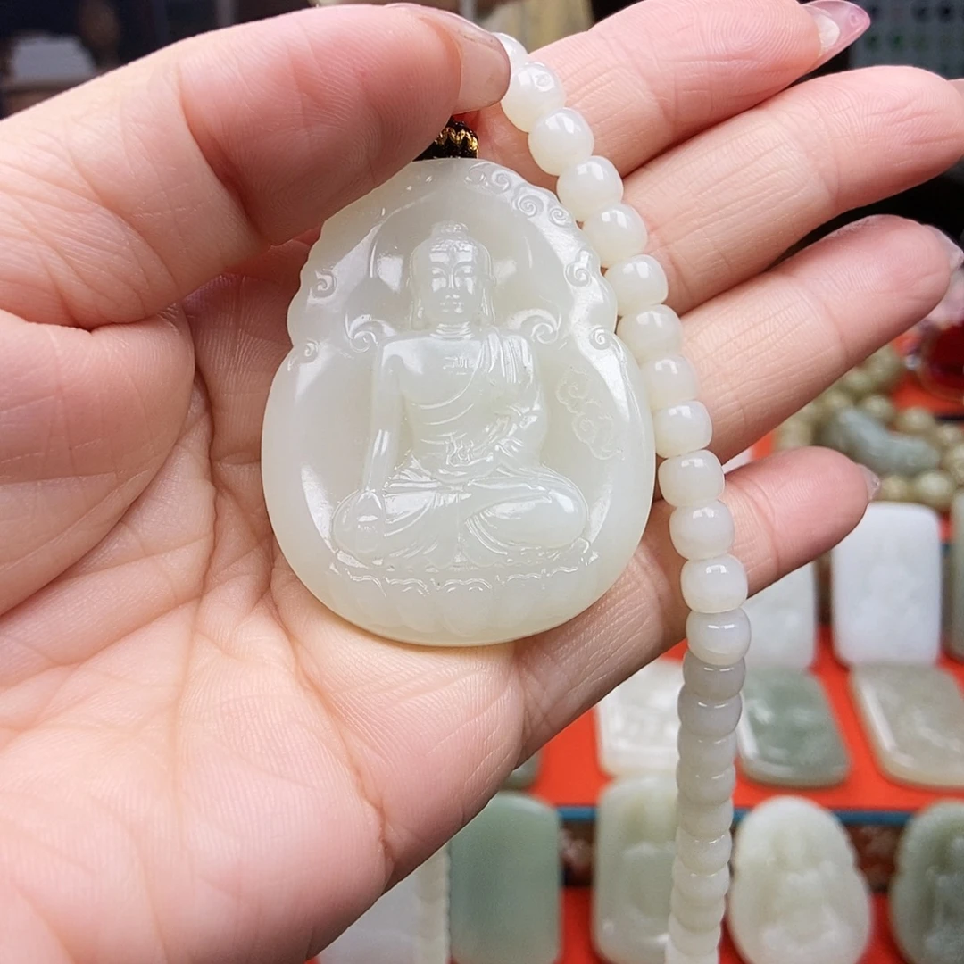 头***板和田玉未镶嵌颈饰