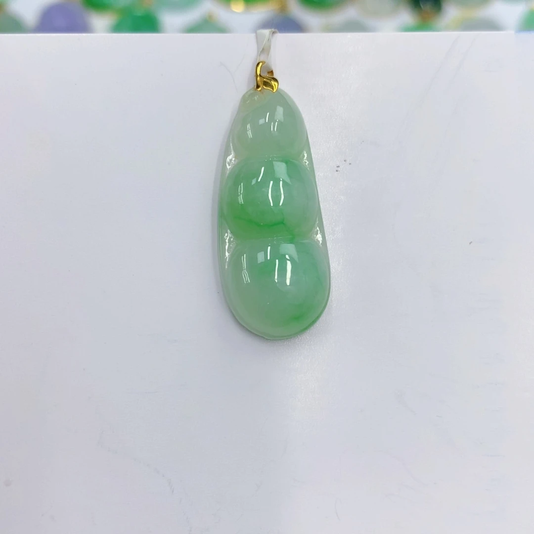 颈饰18K金镶嵌翡翠翡翠