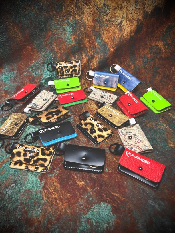 怪脸特别能装拨片包，容纳16片拨片毫无压力！（你可以定制的拨片包）