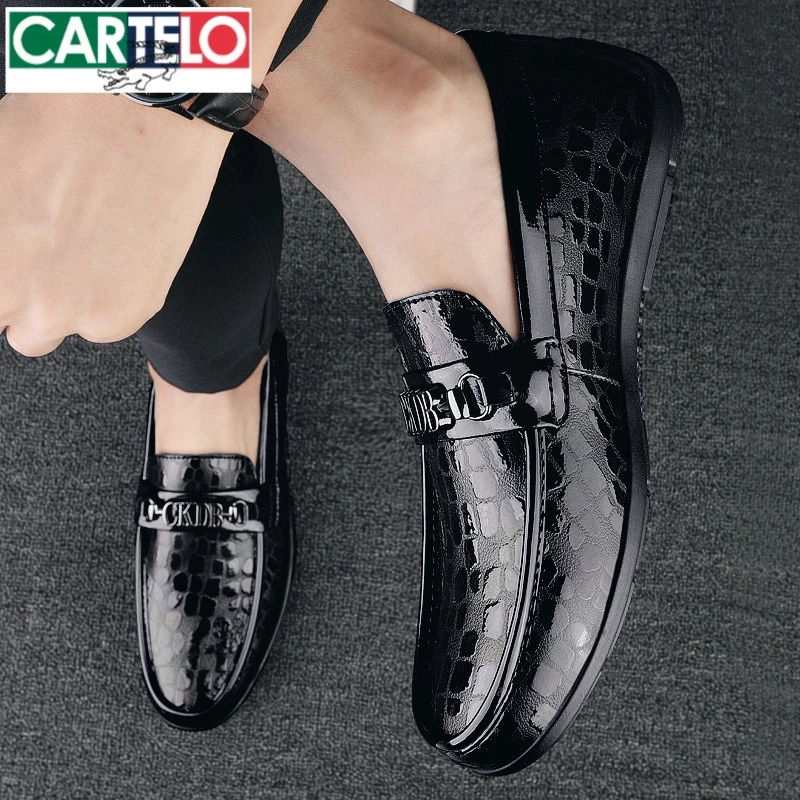 卡帝乐鳄鱼豆豆鞋男夏季潮牌一脚蹬2025新款亮皮商务男士休闲皮鞋
