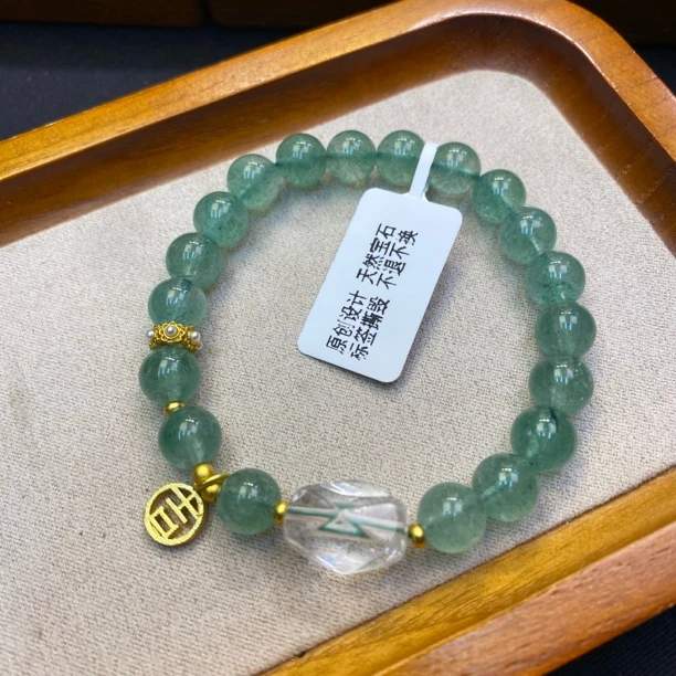 A499-李寻欢珠宝【绿草莓8mm+吉字牌】单圈手串-多样性发一