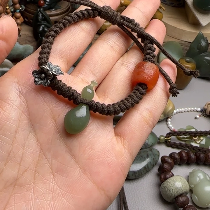玉葫芦精美手工雕刻