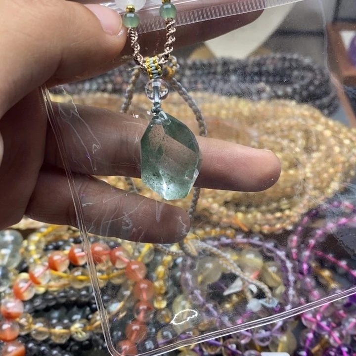 未镶嵌颈饰水晶特**师幽灵