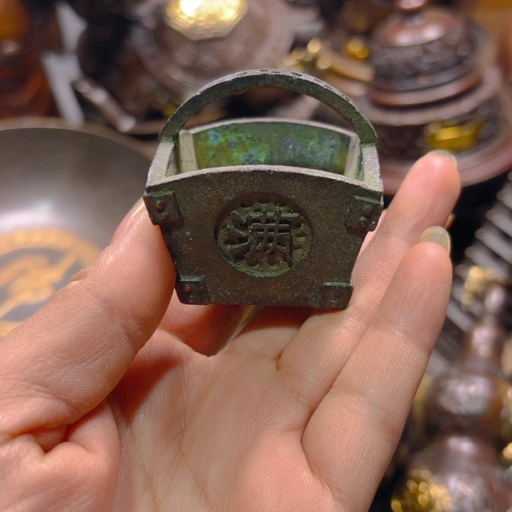 铜器摆件收收藏藏