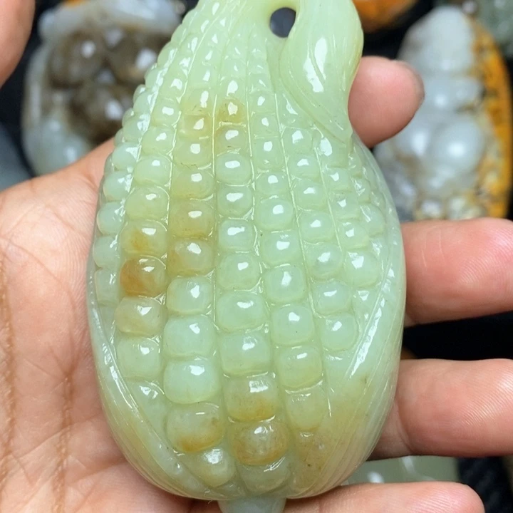 颈饰未镶嵌和田玉