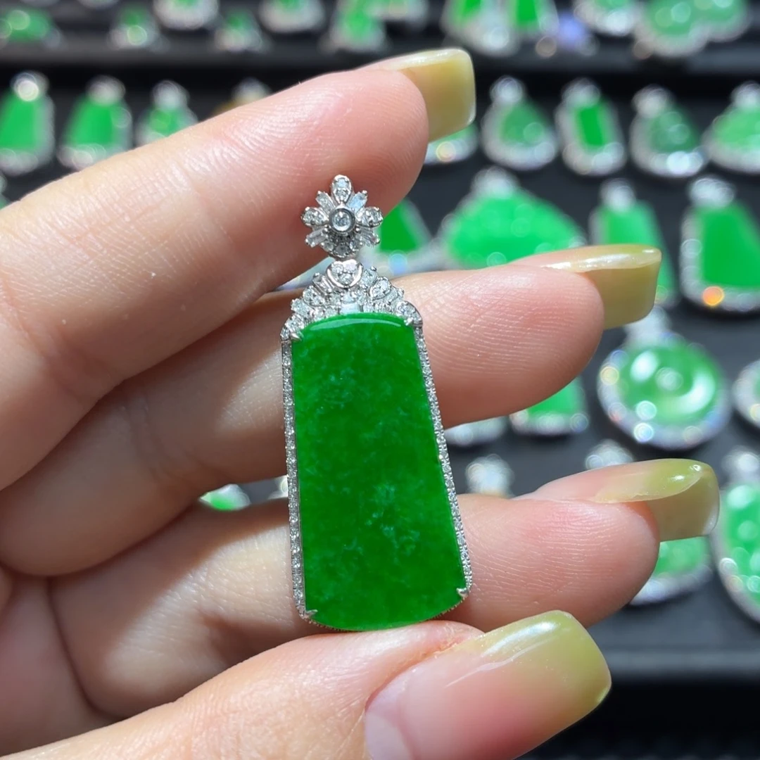 翡翠18K金镶嵌吊坠(不含链)84