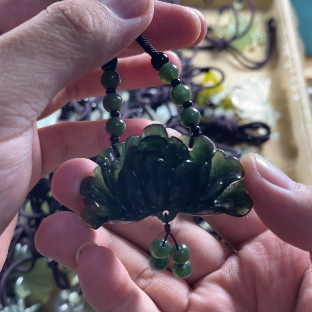 未镶嵌蛇纹石玉毛衣链