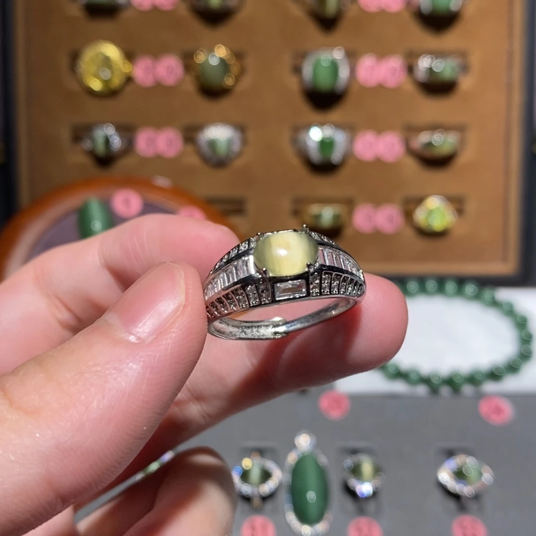 和田玉未镶嵌戒指