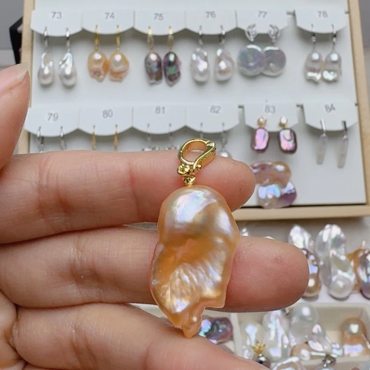 颈饰未镶嵌淡水珍珠