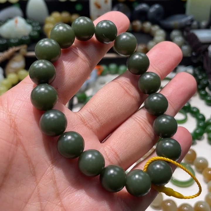 和田玉未镶嵌手串