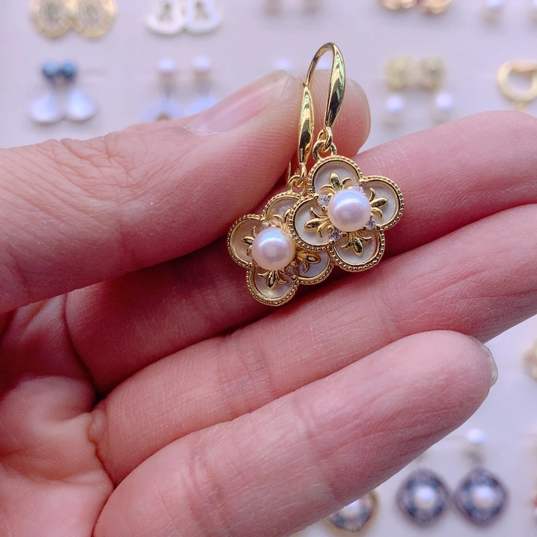 淡水珍珠合金耳饰