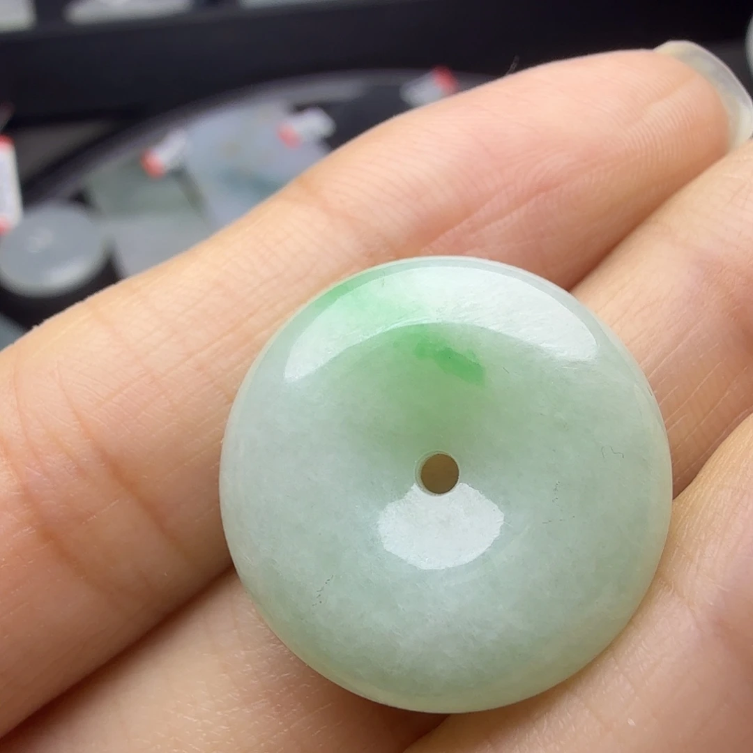 翡翠未镶嵌颈饰天然缅甸翡翠A货