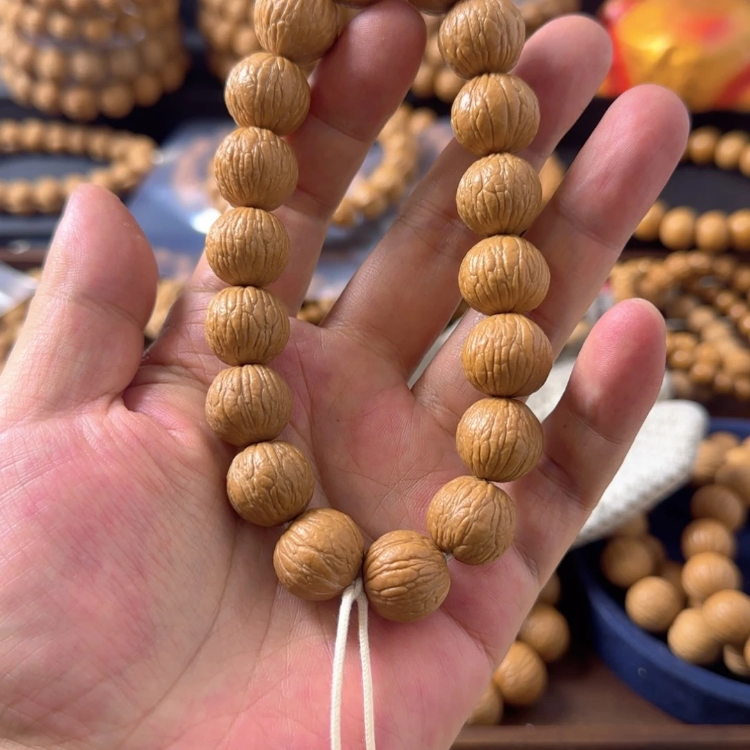 猴头核桃吊坠16全品凤羽手持