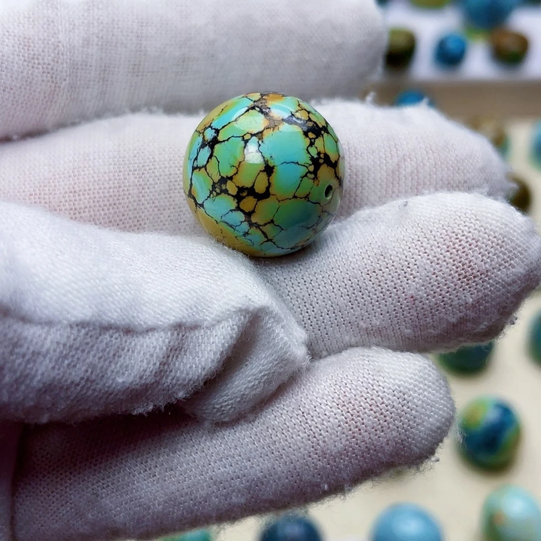 绿松石未镶嵌颈饰