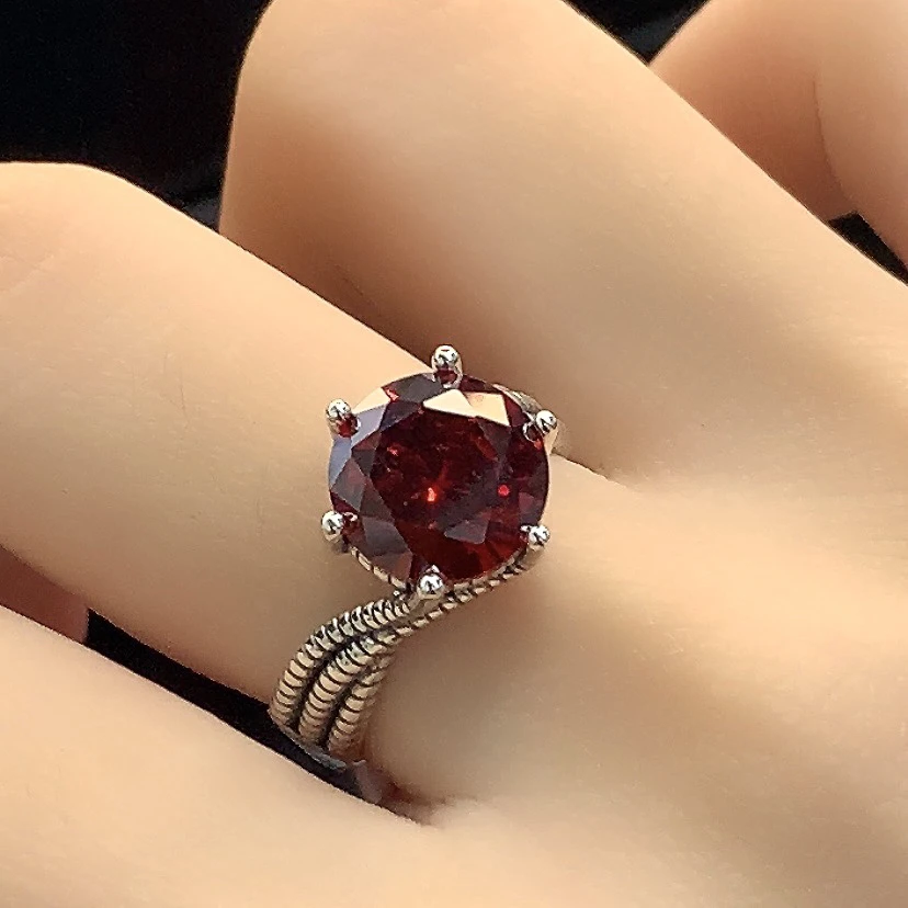 925银合成锆石戒指 个性复古扭扭线条红色锆石戒指
