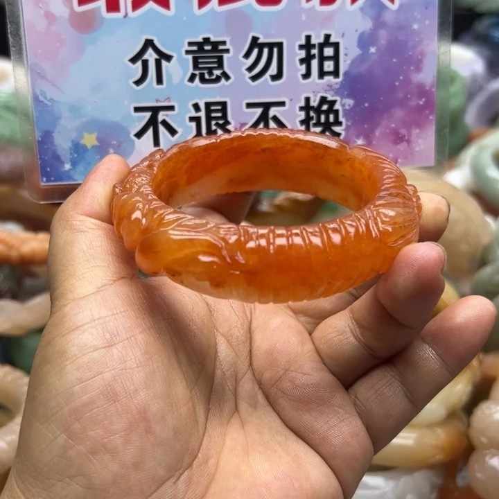 未镶嵌手镯石英岩玉