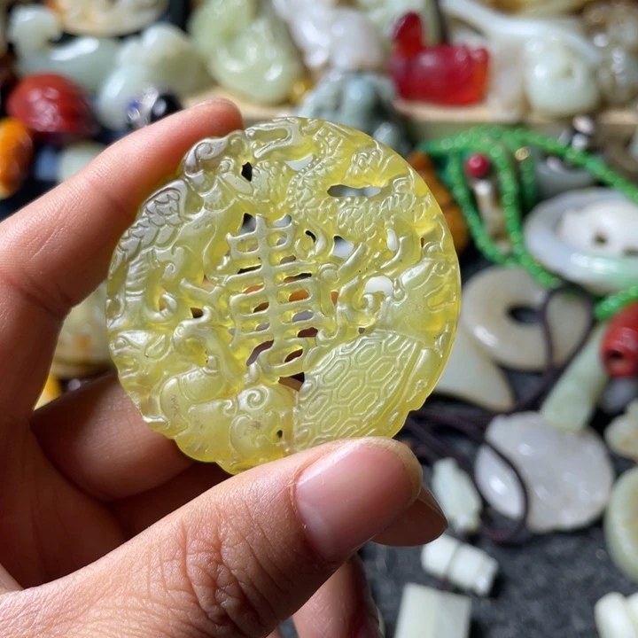 和田玉未镶嵌吊坠(不含链)