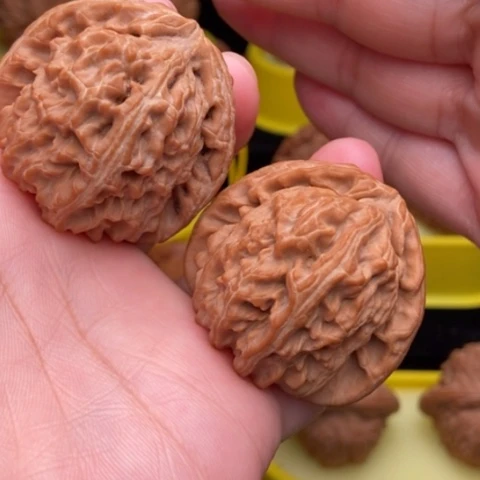 把件文玩核桃橘****子三角白41全品