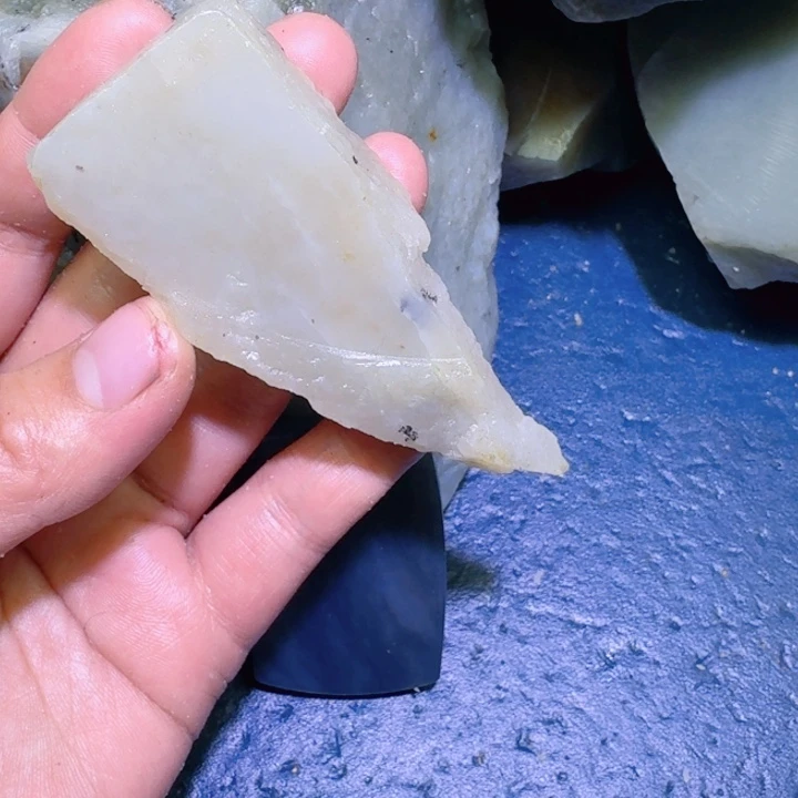 和田玉未镶嵌珠宝半成品