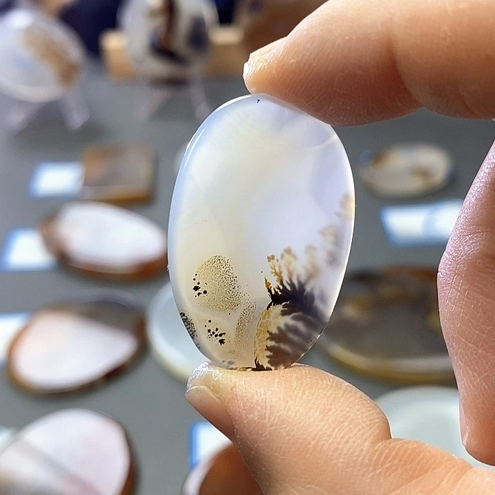 玛瑙/玉髓未镶嵌珠宝半成品