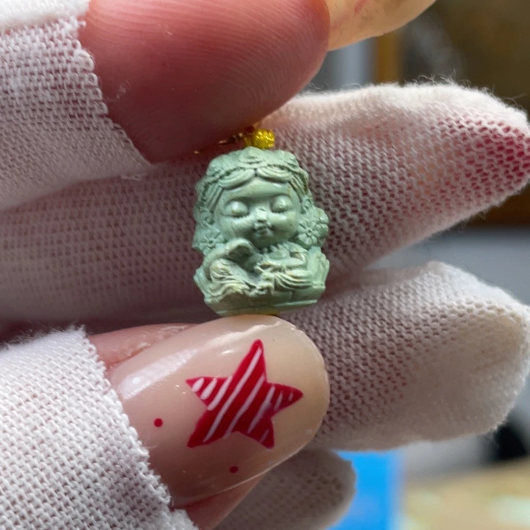 绿松石未镶嵌挂件