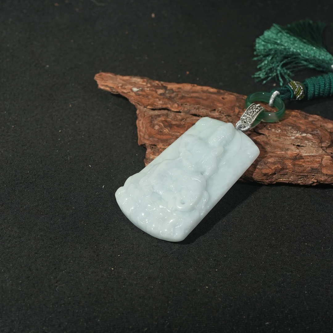 12.8香港王老板-翡翠吊坠t4178