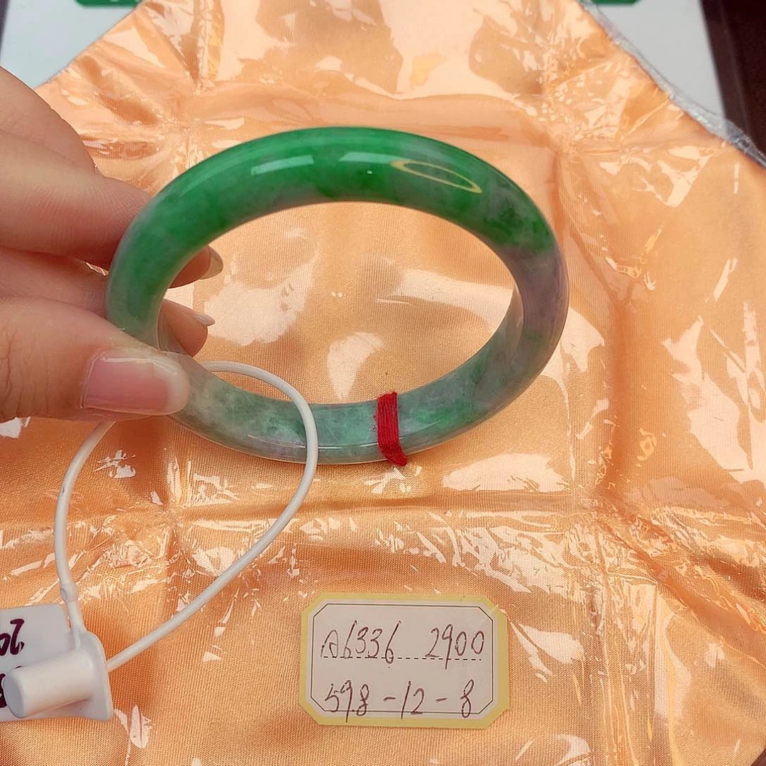 翡翠手镯未镶嵌缅甸翡翠