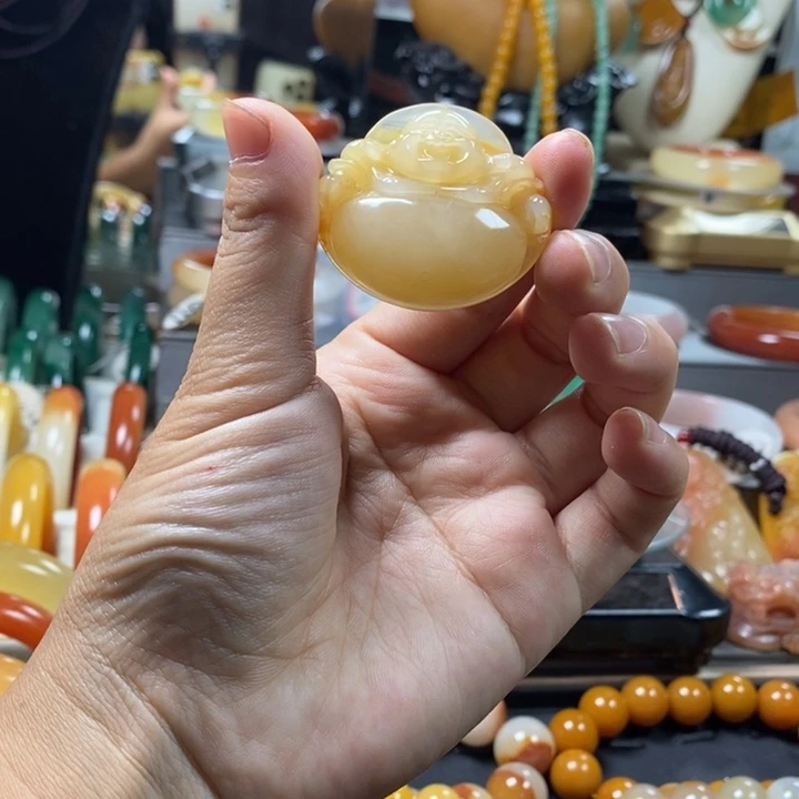 石英质玉(黄龙玉)未镶嵌手镯