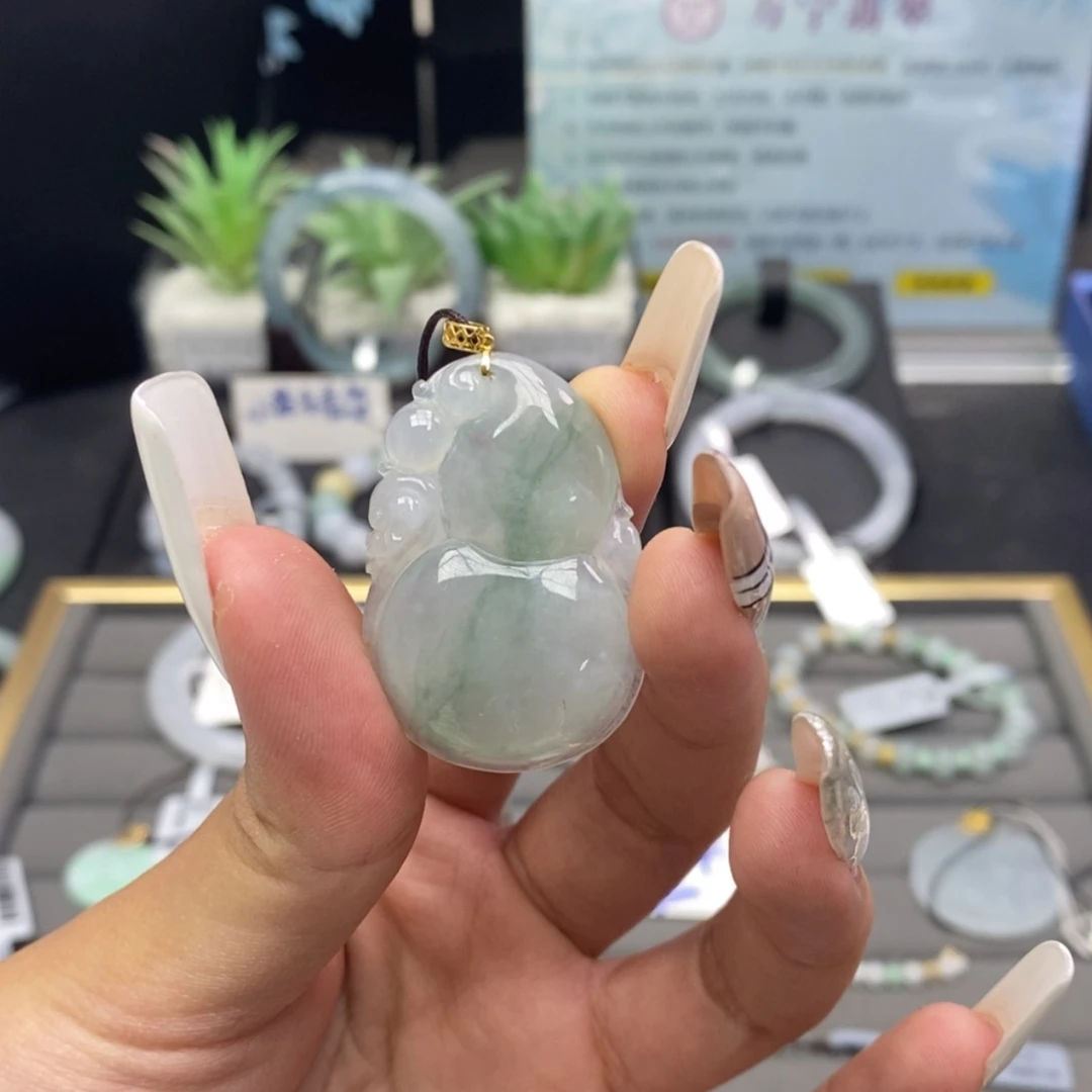 【闪购商品】颈饰18K金镶嵌翡翠