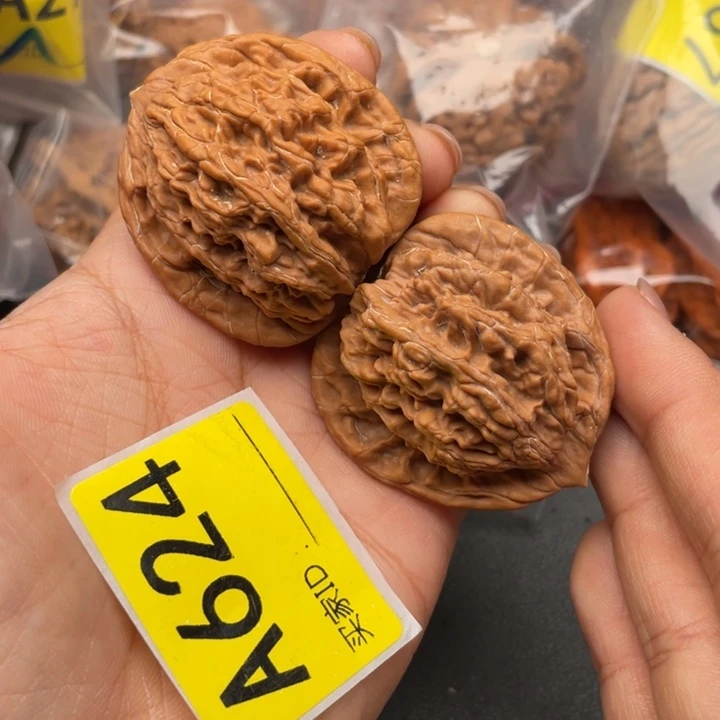 文玩核桃吊坠核桃