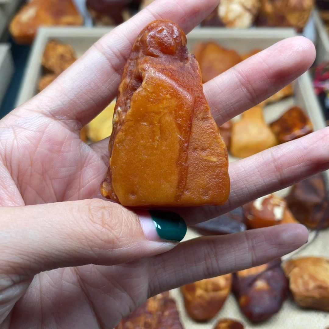 琥珀未镶嵌珠宝奇石