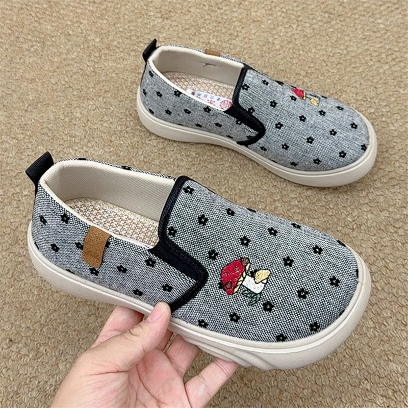 秋季百搭时尚透气女鞋宽松妈妈鞋休闲鞋懒人一脚蹬单鞋老北京布鞋