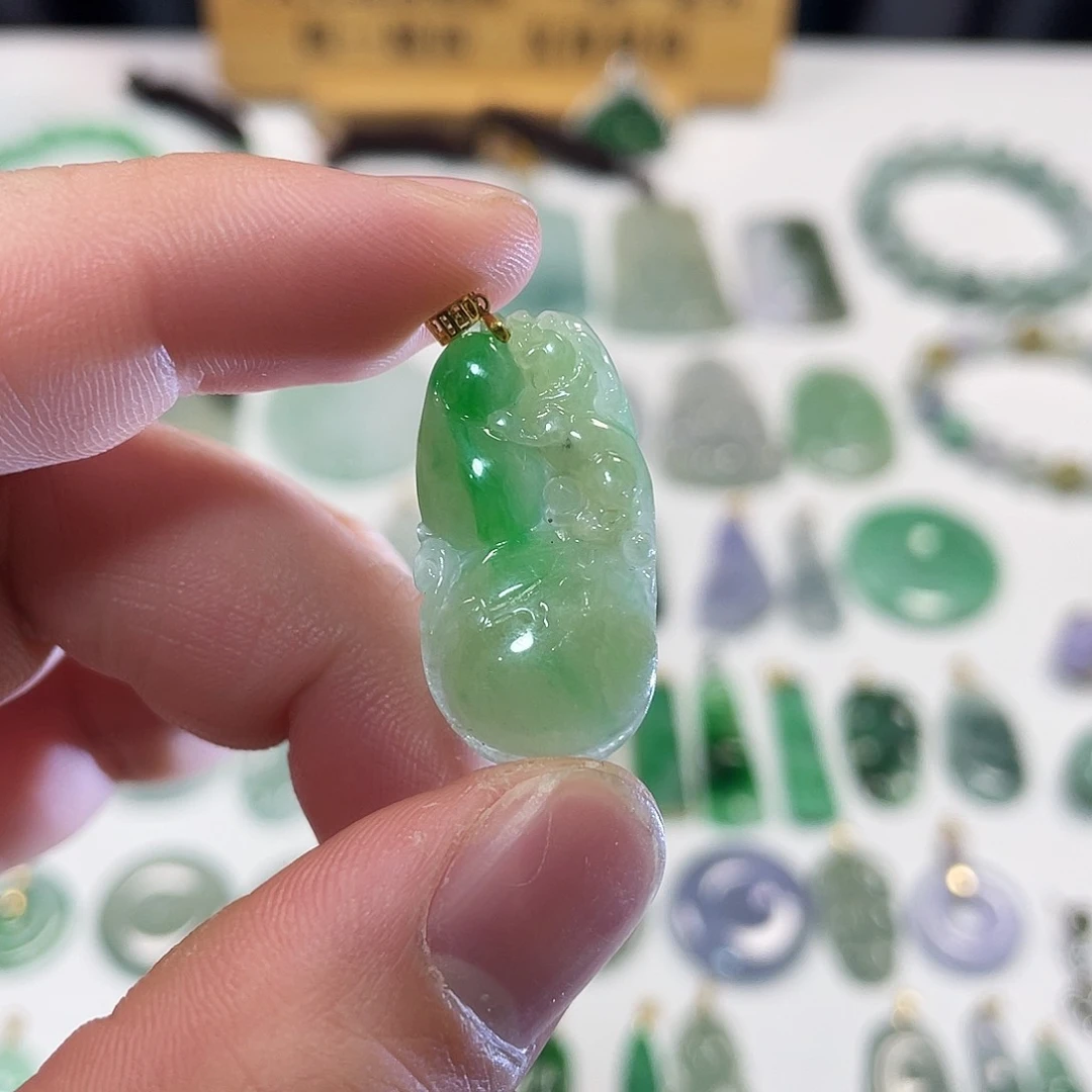 翡翠颈饰18K金镶嵌葫芦