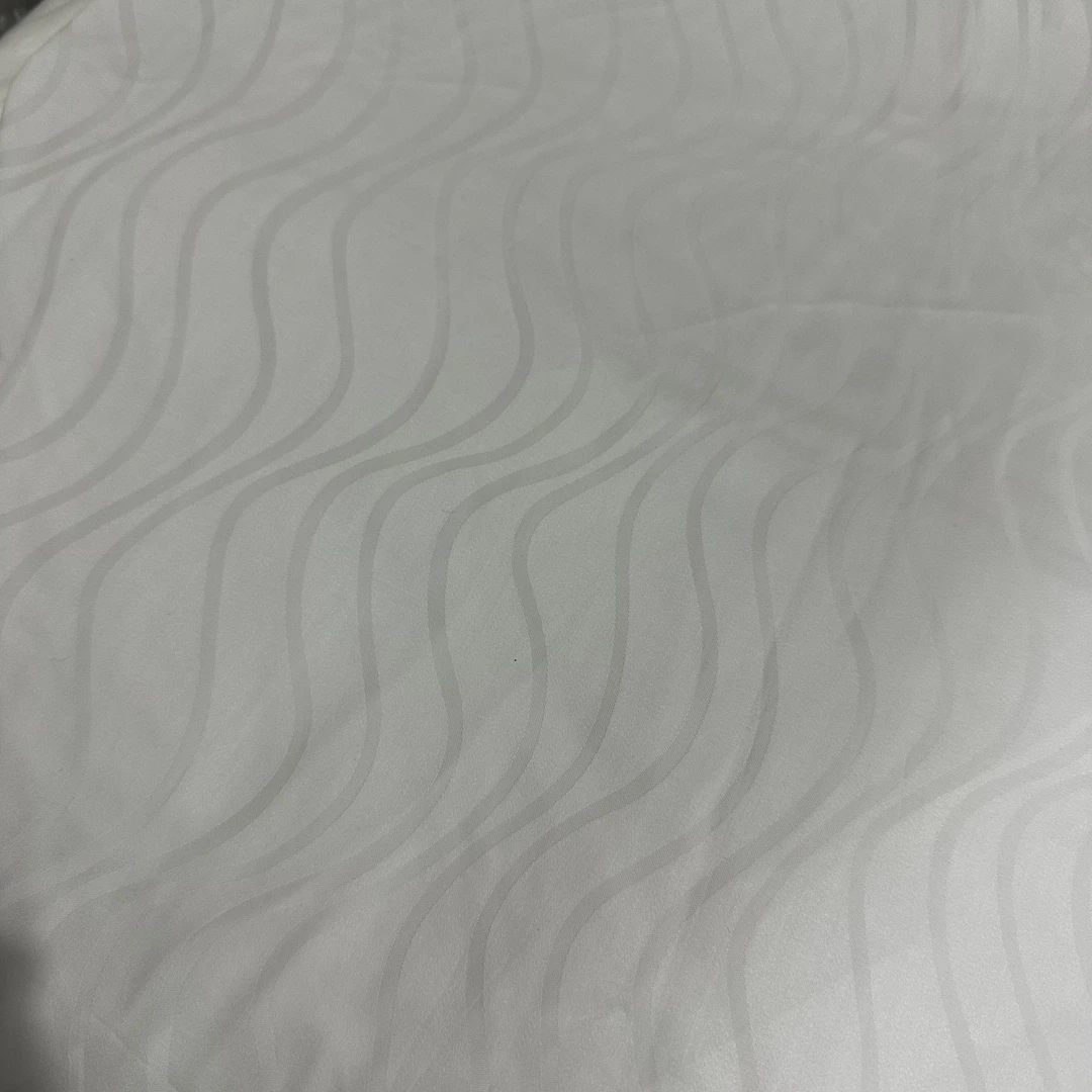 百货 4003 白色花纹枕套（53x79）发1对